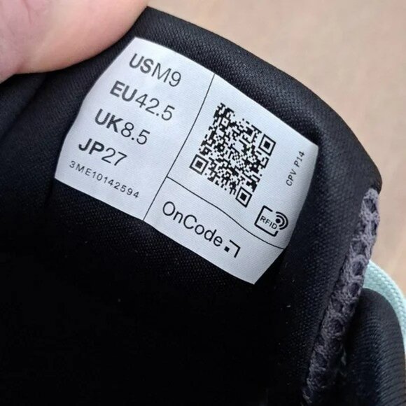 On Cloudrunner 2 - Color: Glacier / Sage - Size: Men 9 - Picture 9 of 9